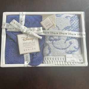 Disney Premium collection towel gift set by Uchino.